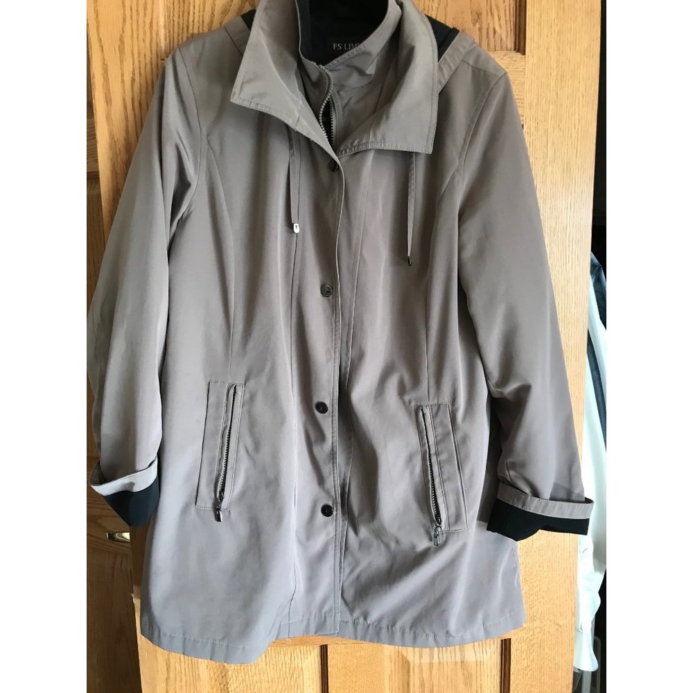 Woman Elegant, warm and beautiful Coat size XL